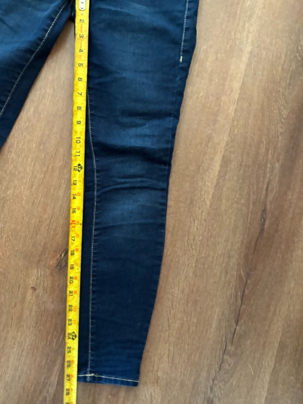 True Religion Dark Indigo Mid-Rise Jennie Curvy Skinny Jeans - Picture 13 of 14